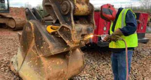 Heavy Equipment Welding and Fabrication: Crafting Excellence in Construction